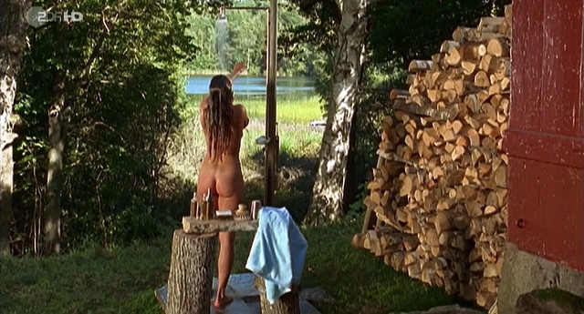 Romana Pollak nude - Inga Lindstrom s03e05 (2006)