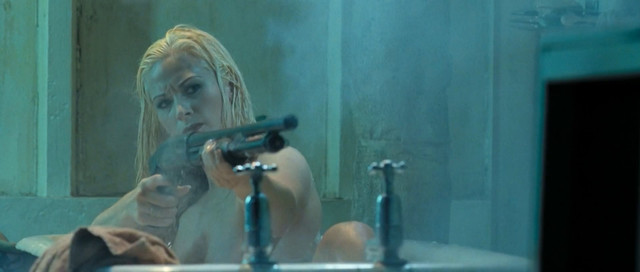 Lily Anderson nude - Doomsday (2008)