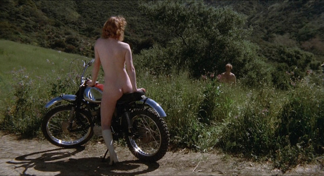 Colleen Brennan nude - Invasion of the Bee Girls (1973)