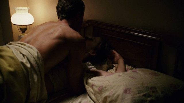 Mary-Louise Parker nude - Angels in America s01e05 (2003)