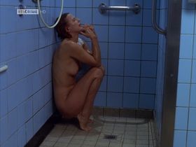 Sylvia Haider nude - Doppelter Einsatz s04e03 (1997)