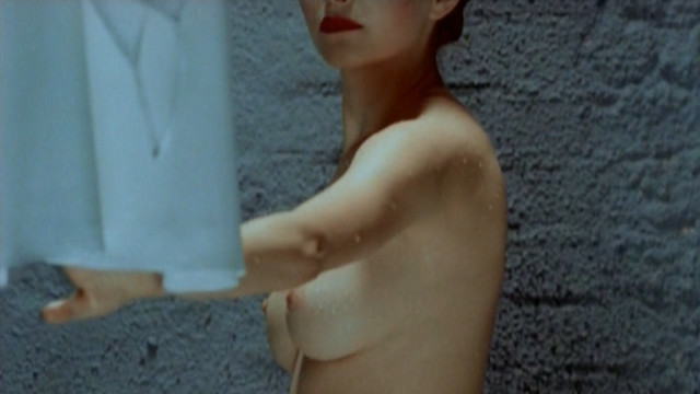 Stefanie Stappenbeck nude - Rosenkavalier (1997)