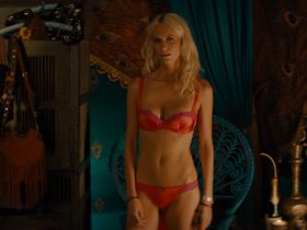 Poppy Delevinge sexy - Kingsman The Golden Circle (2017)