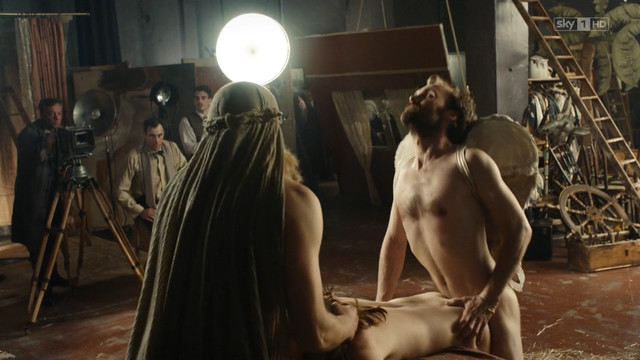 Franziska Holitschke nude - Babylon Berlin s01 (2017)