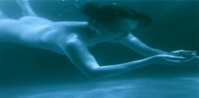 Chulpan Hamatova nude – Tuvalu (1999)