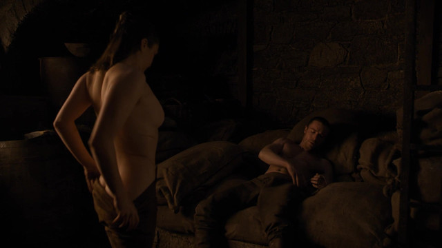 Maisie Williams nude – Game of Thrones s08e02 (2019)