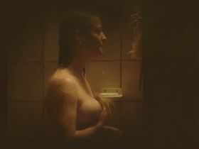 Leonie Benesch nude - Persische Stunden (2019)