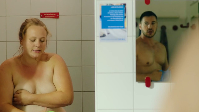 Katharina Kempter nude - Bauch Beine Flo (2018)