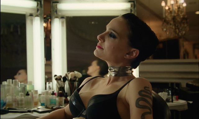 Natalie Portman sexy - Vox Lux (2018)