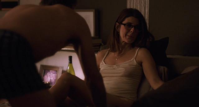 Marisa Tomei sexy - Dark Was the Night (2018)