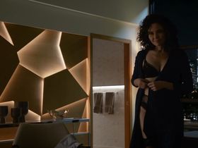 Reiko Aylesworth sexy - Bull s03e13 (2018)