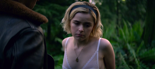 Kiernan Shipka sexy - Chilling Adventures of Sabrina s01 (2018)