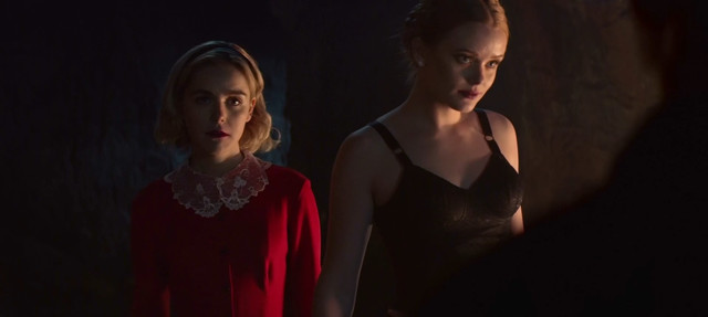 Kiernan Shipka sexy - Chilling Adventures of Sabrina s01 (2018)