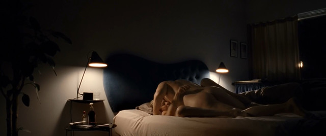 Trine Dyrholm nude - Dronningen (2019)