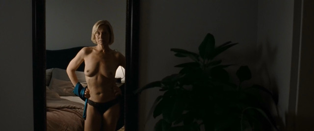 Trine Dyrholm nude - Dronningen (2019)