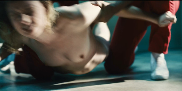 Gaite Jansen nude - Jett s01e03 (2019)