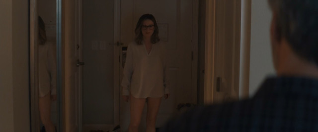 Julianne Moore nude - Gloria Bell (2018)