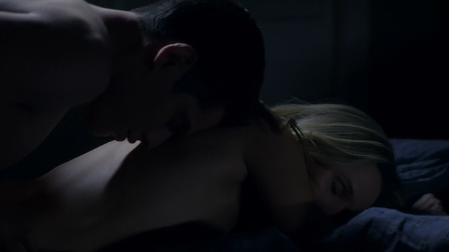 Kristen Bell sexy - Veronica Mars s04e07 (2019)