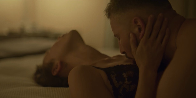 Peri Baumeister nude - Skylines s01e04 (2019)