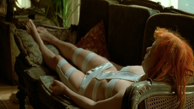 Milla Jovovich nude - The Fifth Element (1997)