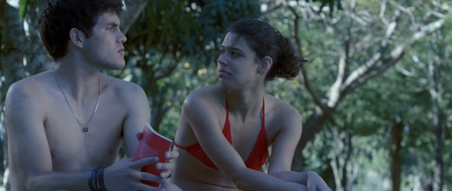 Julia Hernandez nude - El rio (2018)