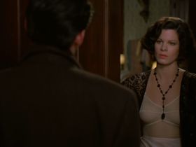 Marcia Gay Harden sexy - Miller's Crossing (1990)