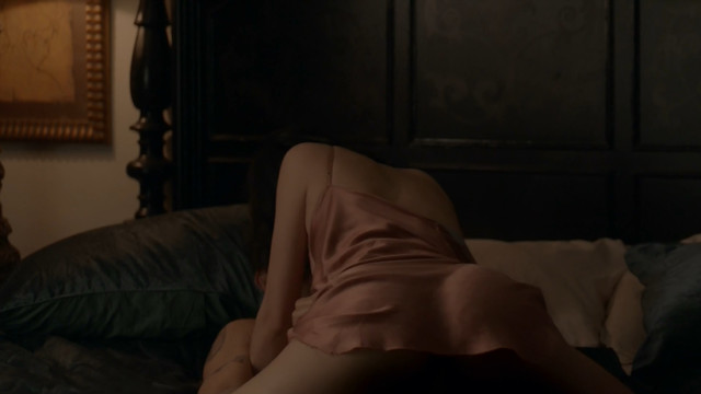 Julia Goldani Telles sexy - The Affair s05e04 (2019)