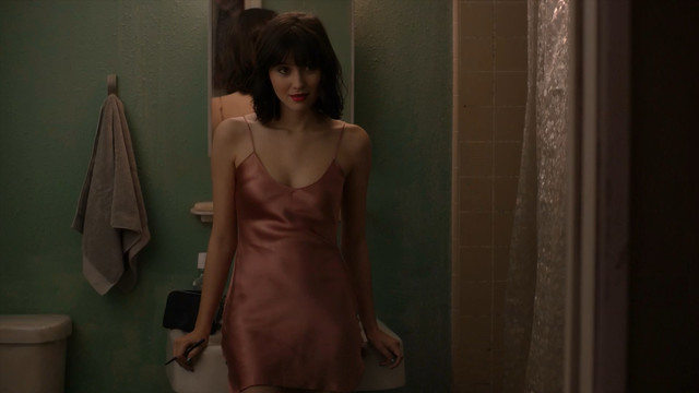 Julia Goldani Telles sexy - The Affair s05e04 (2019)