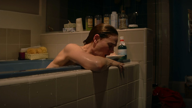 Emily Deschanel sexy - Animal Kingdom s04e12 (2019)