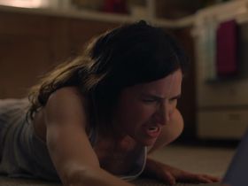 Kathryn Hahn sexy - Mrs. Fletcher s01e03 (2019)