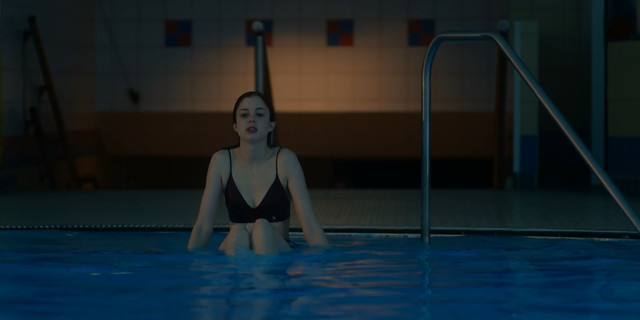 Charlotte Hope nude - Bancroft s02e01 (2019)