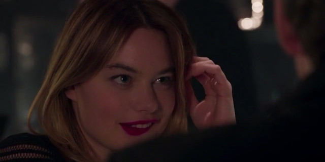 Camille Rowe sexy - Rock’n Roll (2017)