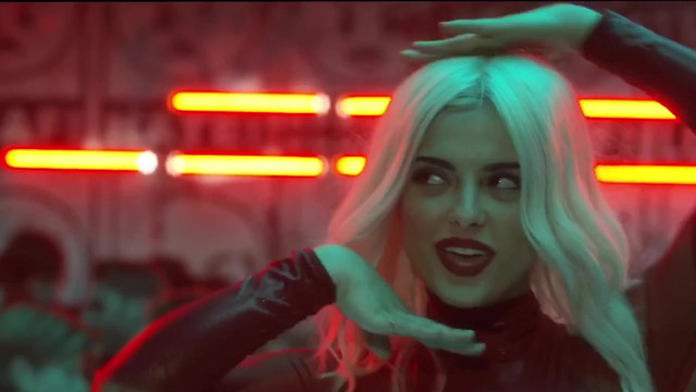 Bebe Rexha sexy - Keys Of Christmas (2016)