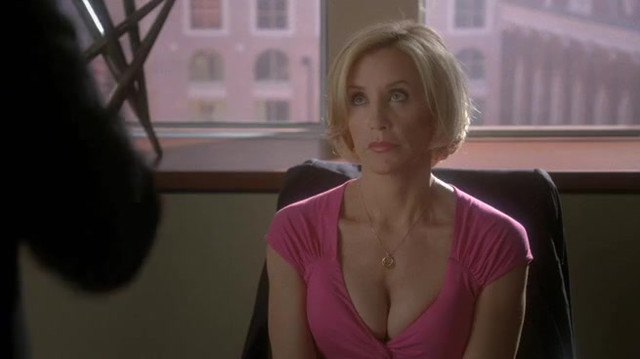 Felicity Huffman sexy - Desperate Housewives s06e04 (2009)