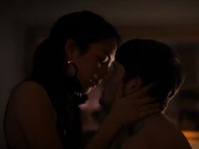 Natasha Liu Bordizzo sexy - The Society s01e03 (2019)