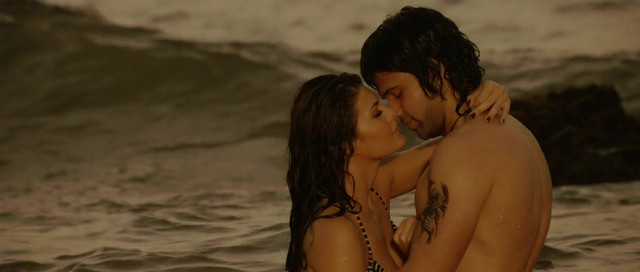 Jacqueline Fernandez sexy - Murder 2 (2011)