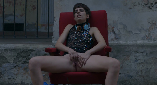 Mijal Katzowicz nude, Disturbia Rocio nude, Violeta Valiente nude, Rana Rzonscinsky nude - Las hijas del fuego (2018)