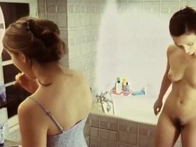 Maelle Genet nude, Mila Savic nude - Si par un soir d'ete une polonaise (2002)