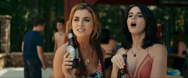 Vanessa Marano sexy, Giorgia Whigham sexy - Saving Zoe (2019) 1080p