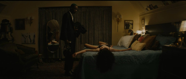 Margaret Qualley sexy, KiKi Layne sexy - Native Son (2019)