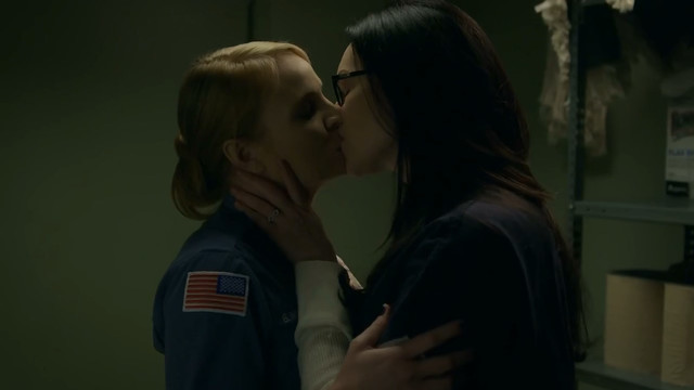 Emily Tarver sexy, Laura Prepon sexy - Orange Is the New Black s07e02-10 (2019)