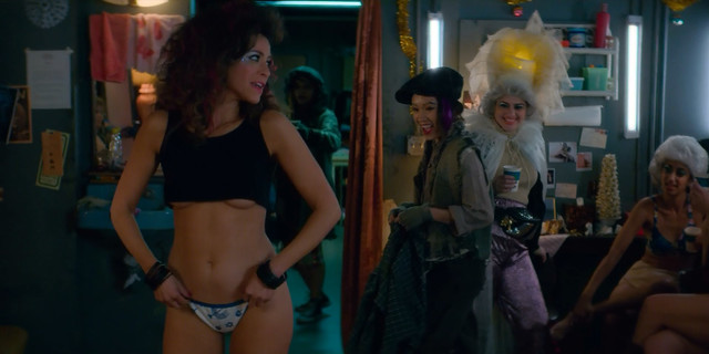 Jackie Tohn sexy, Kate Nash sexy - Glow s03e08-10 (2019)