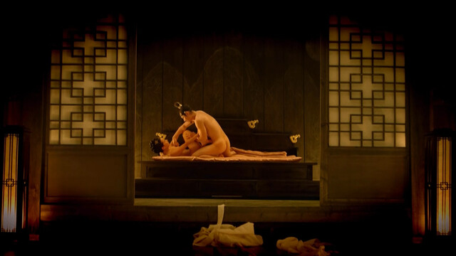 Jo Yeo-jeong nude - The Concubine (2012)