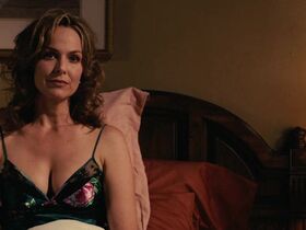 Melora Hardin sexy - The Comebacks (2007)