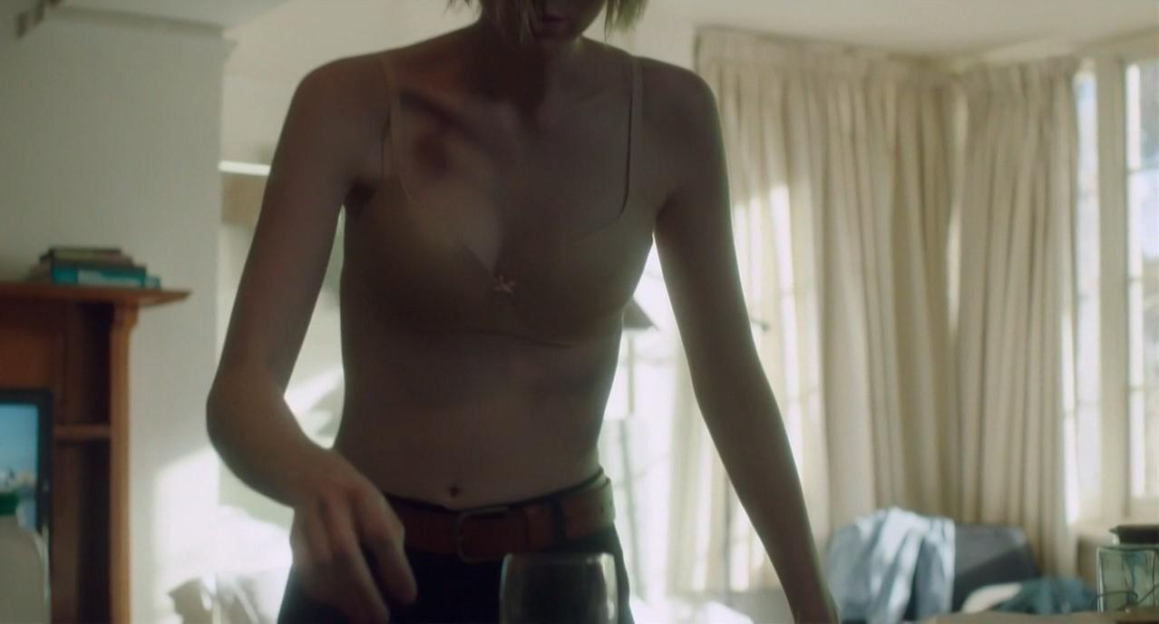 Elizabeth Debicki sexy - The Kettering Incident s01e01-04 (2016)