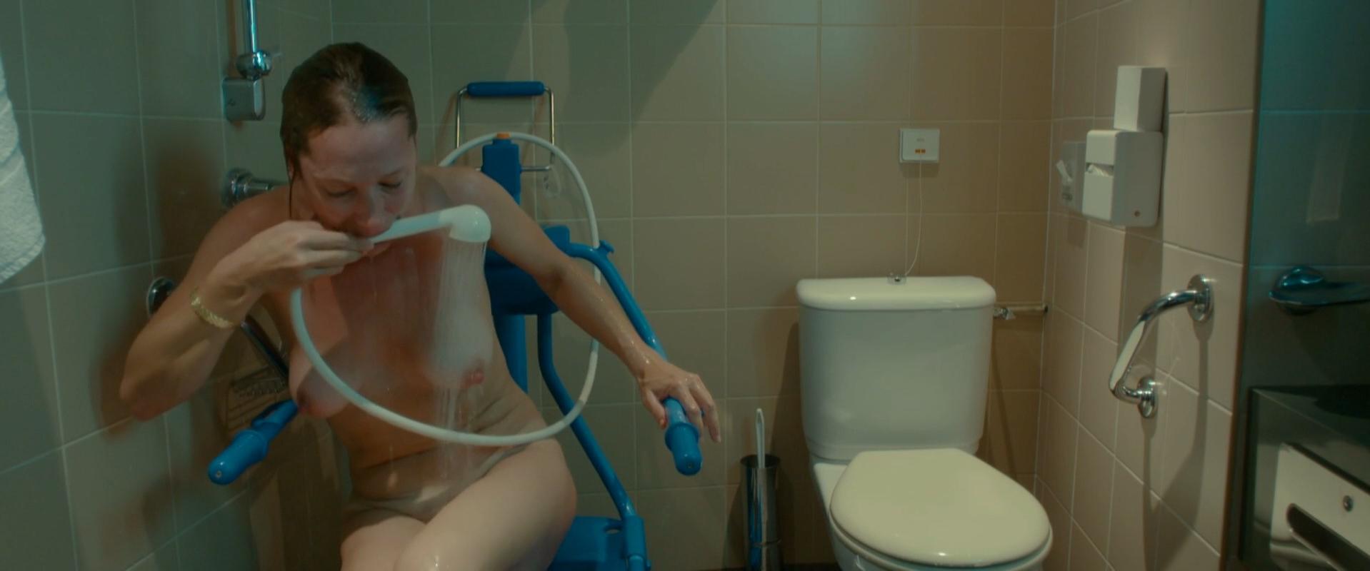Emmanuelle Bercot nude - Mon roi (2015)