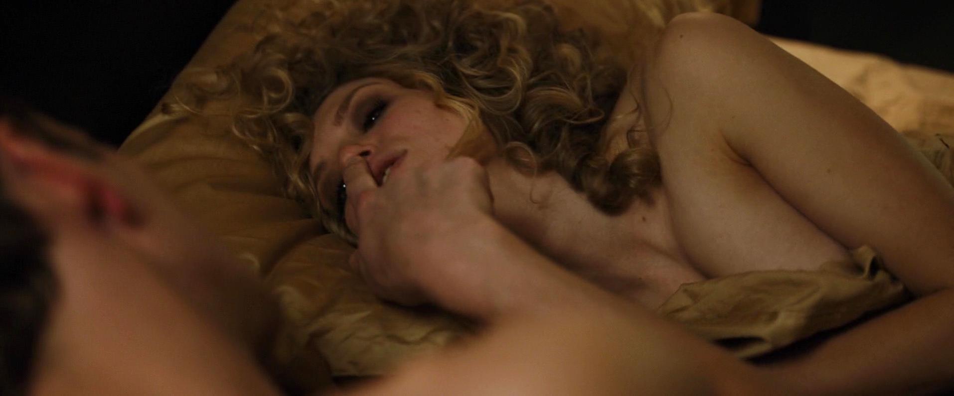 Penelope Mitchell nude, Jessica Pike nude - Zipper (2015)