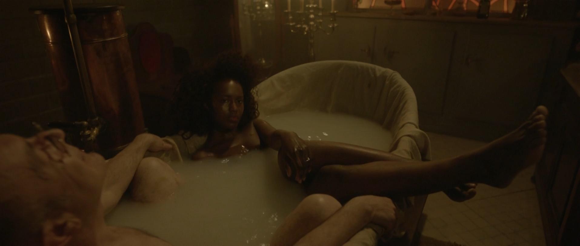 Fatou N’Diaye nude - Maison Close s02e08 (2013)